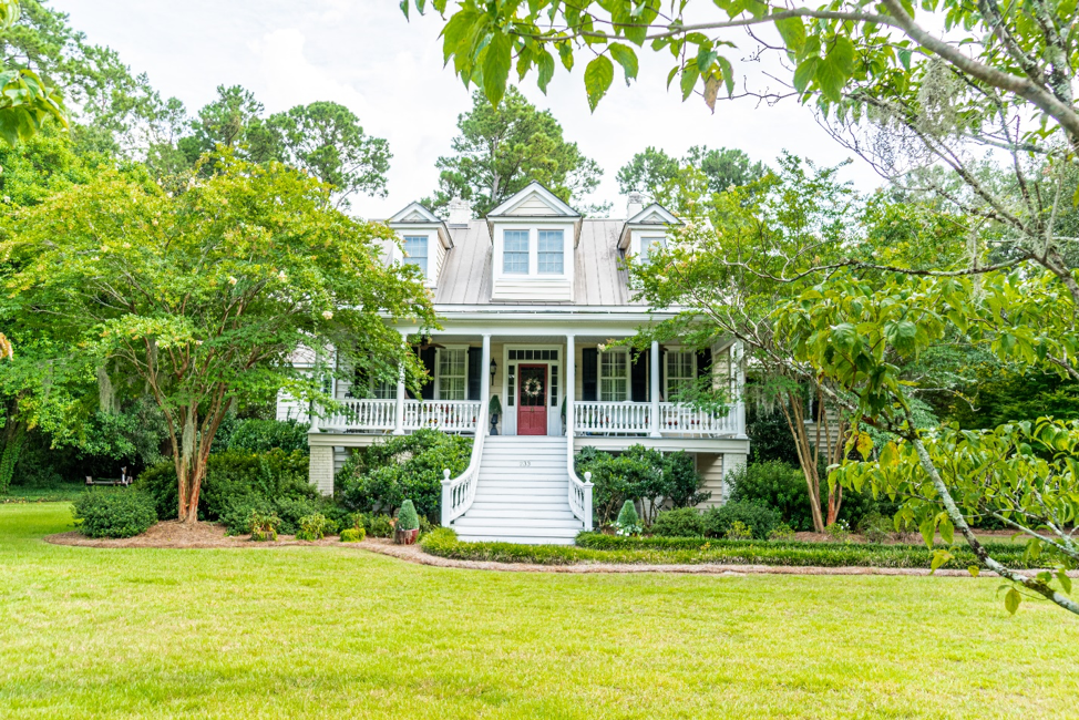 Walk Through Time by Exploring These 10 Historic Summerville Homes