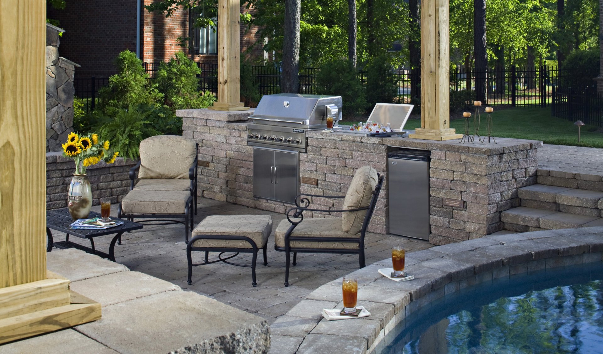 Enjoying Your Outdoor Living E In The Fall Columbus Oh Enjoying Your Outdoor Living E In