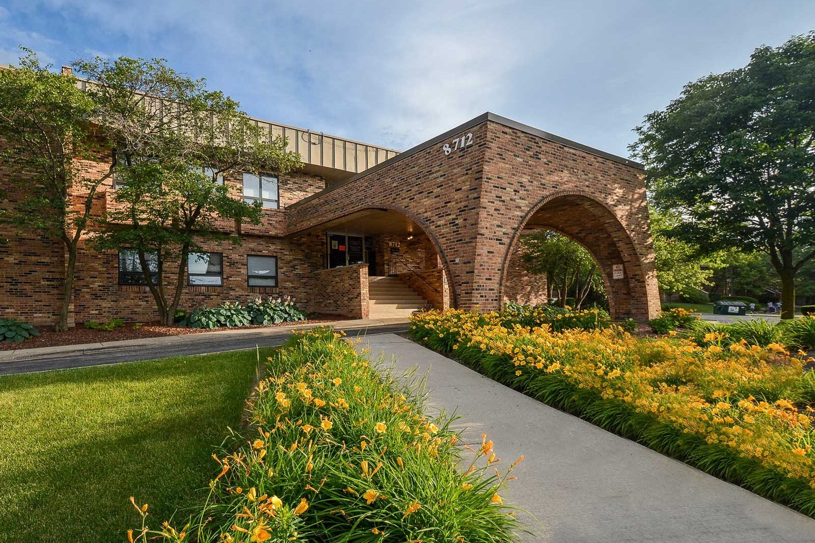 Willow Hill Apartments Apartments in Justice, IL