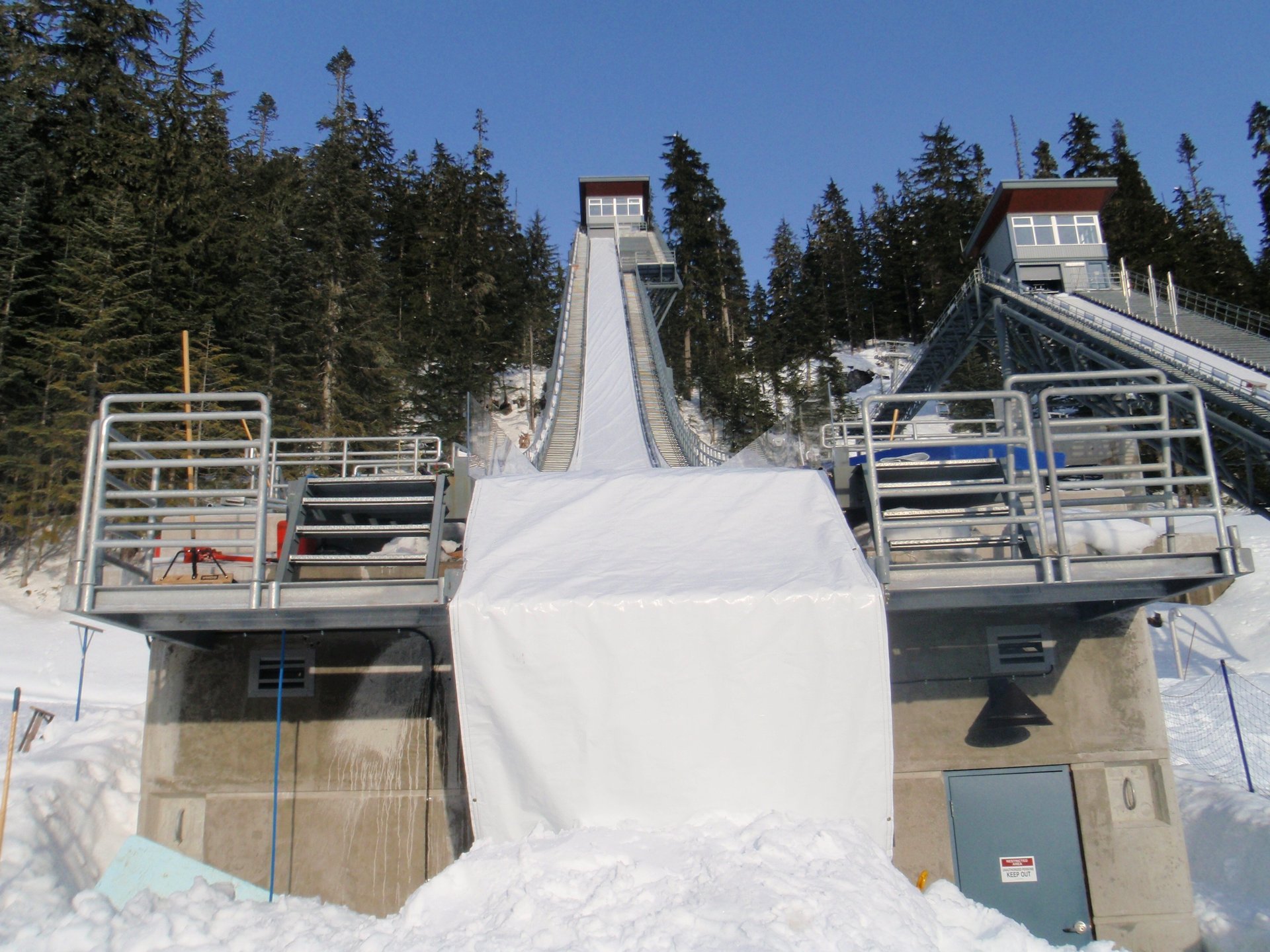 CoverTech Inc. Insulated Tarps & Curing Blankets Scaffold Sheeting