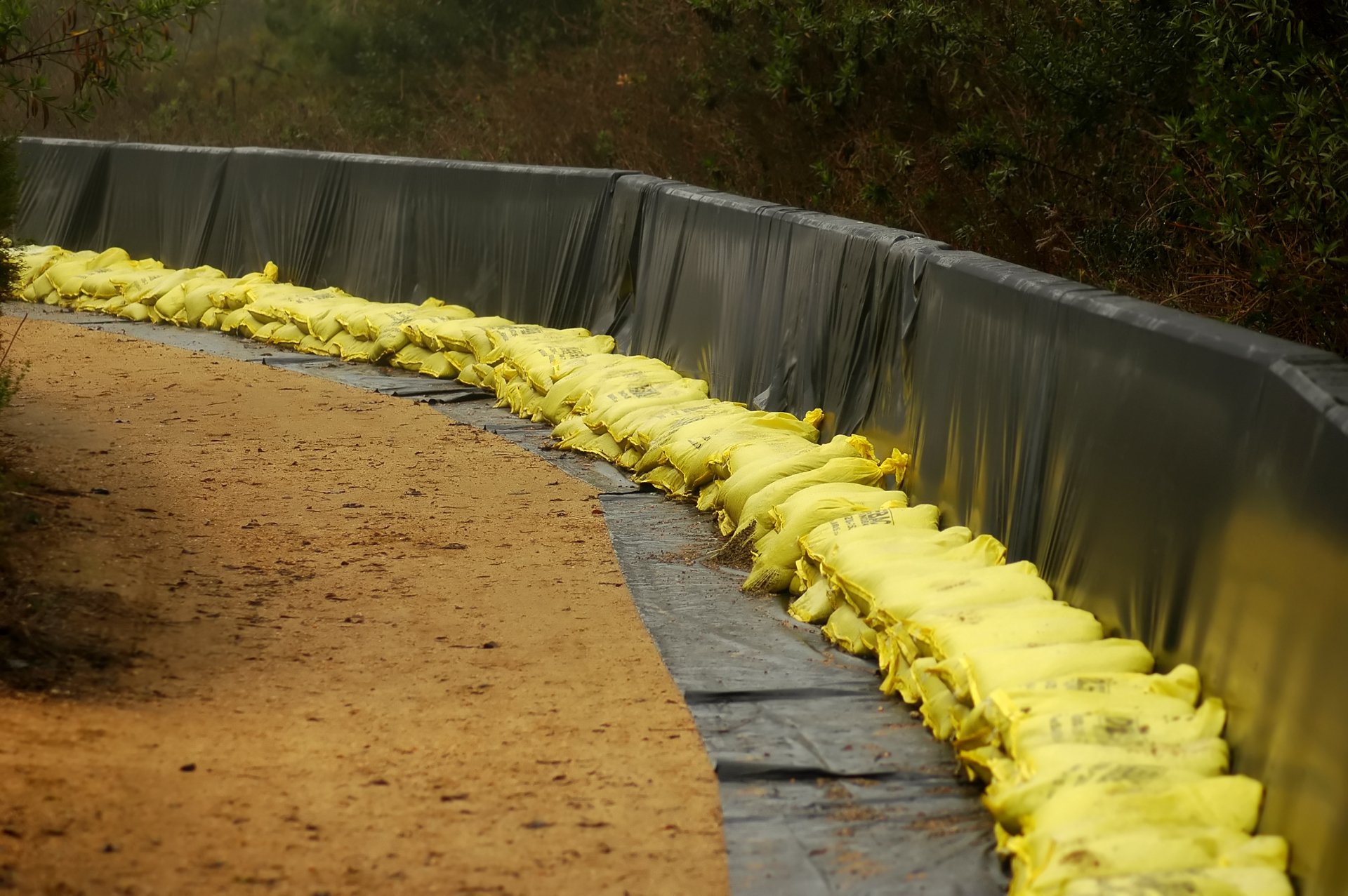 GEOMEMBRANE Pond Liners Tank Liners & Covers