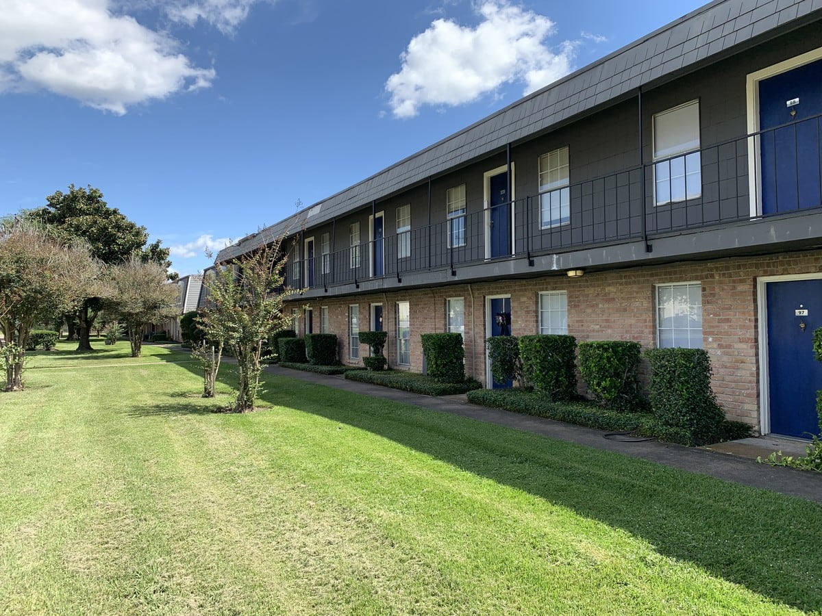 Chateau Nederland Apartments For Rent Nederland, TX