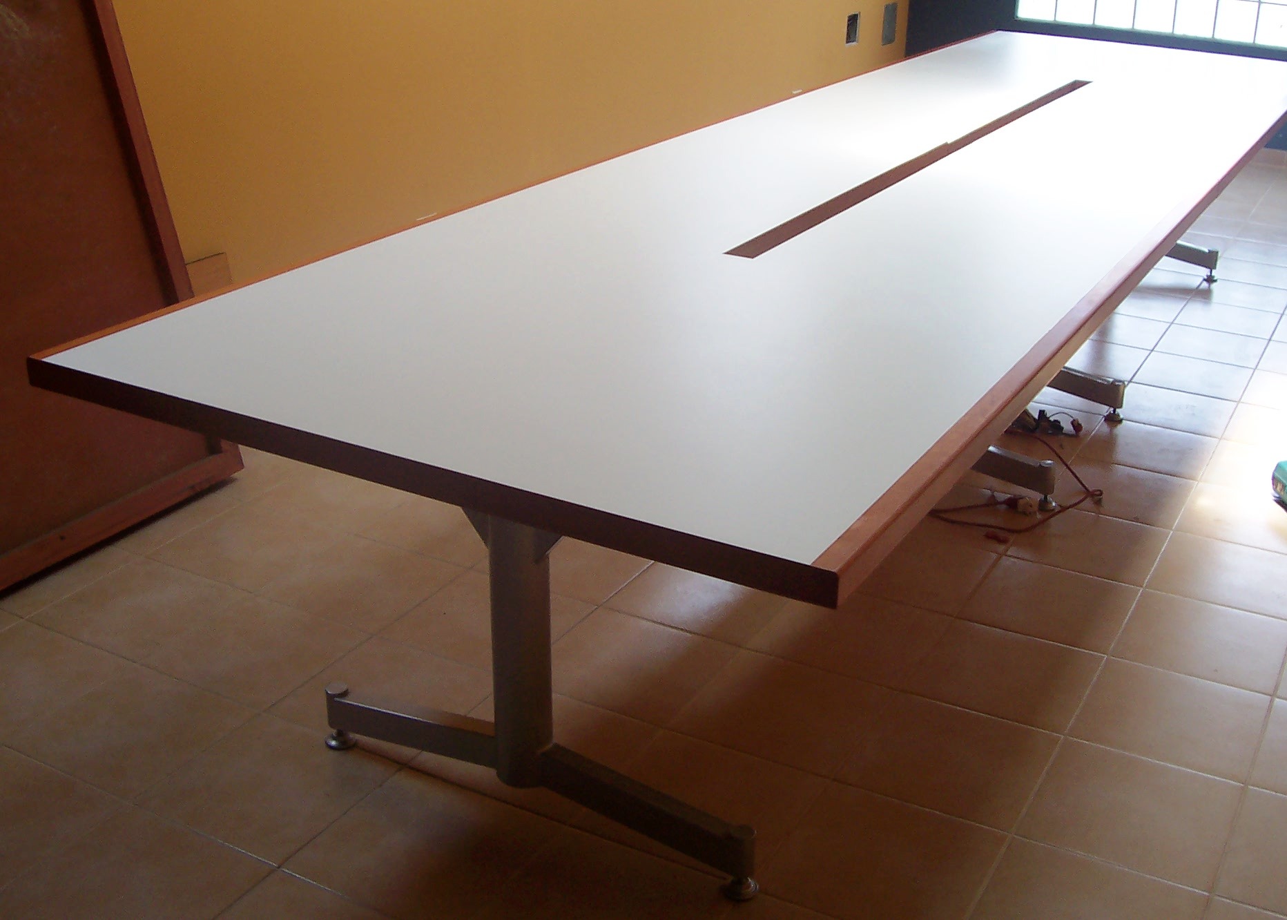 Diseint mesa y sillas