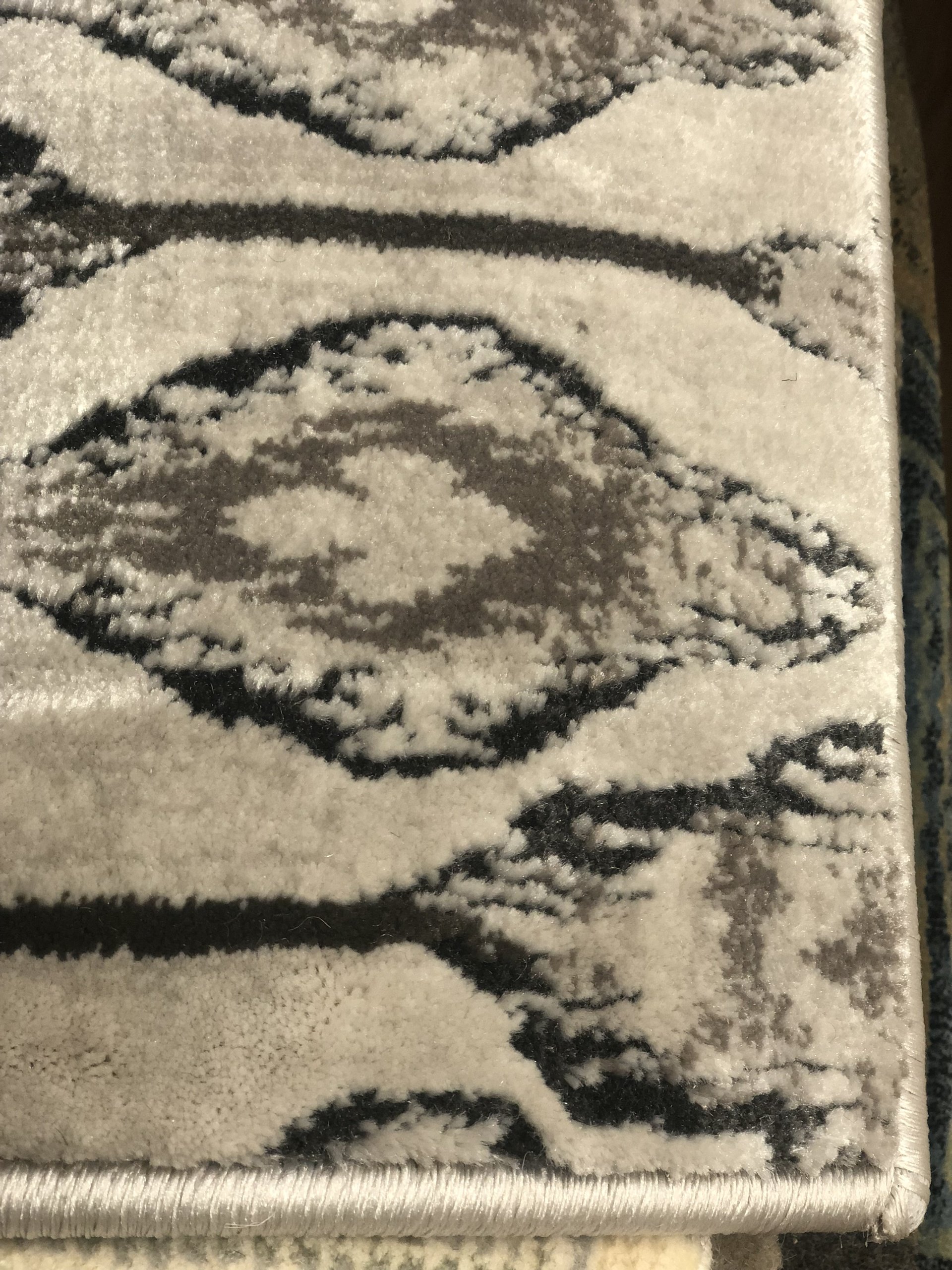 For modern rugs, visit Ipswich Carpet & Flooring Ltd