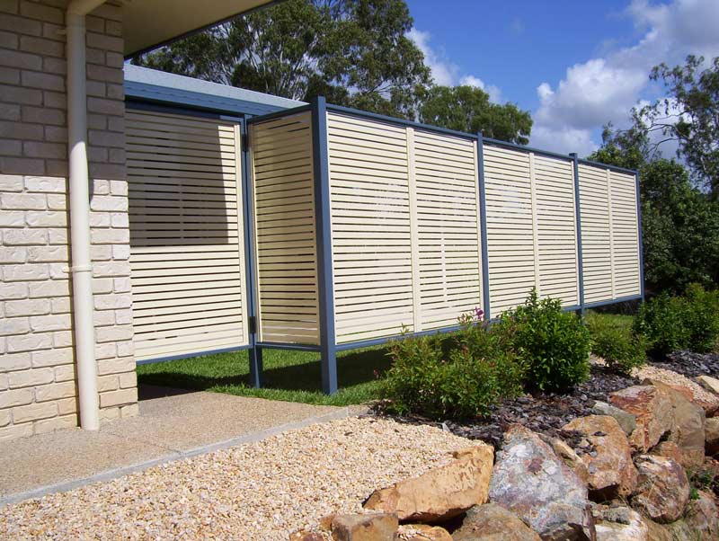 white and black wind screen