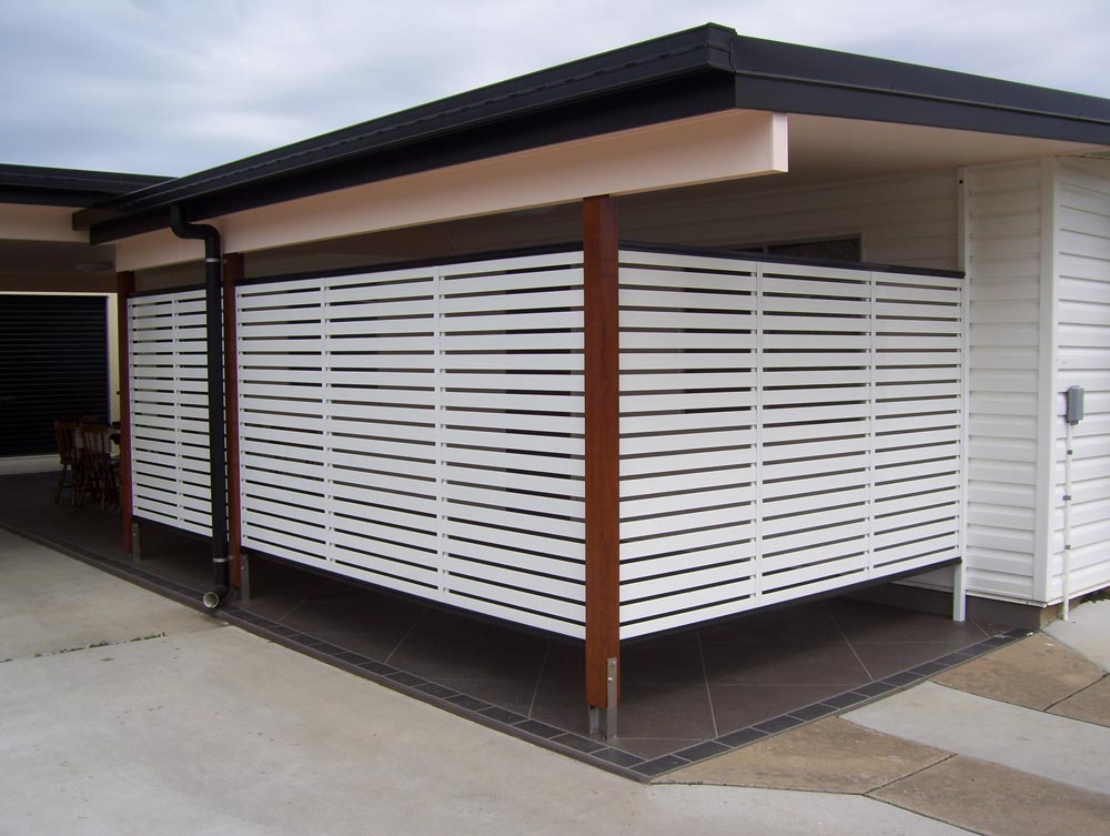 white and red trimmed vista screen