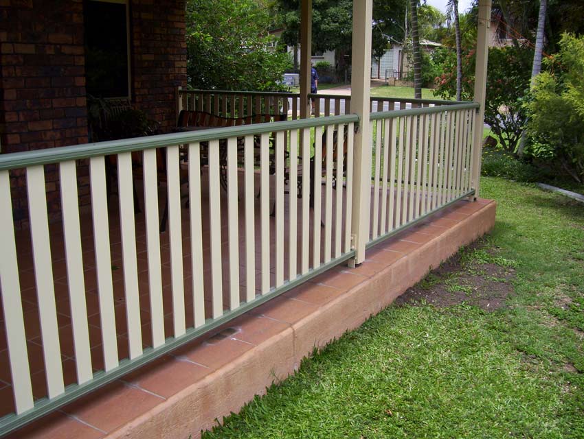 tan and green balustrade