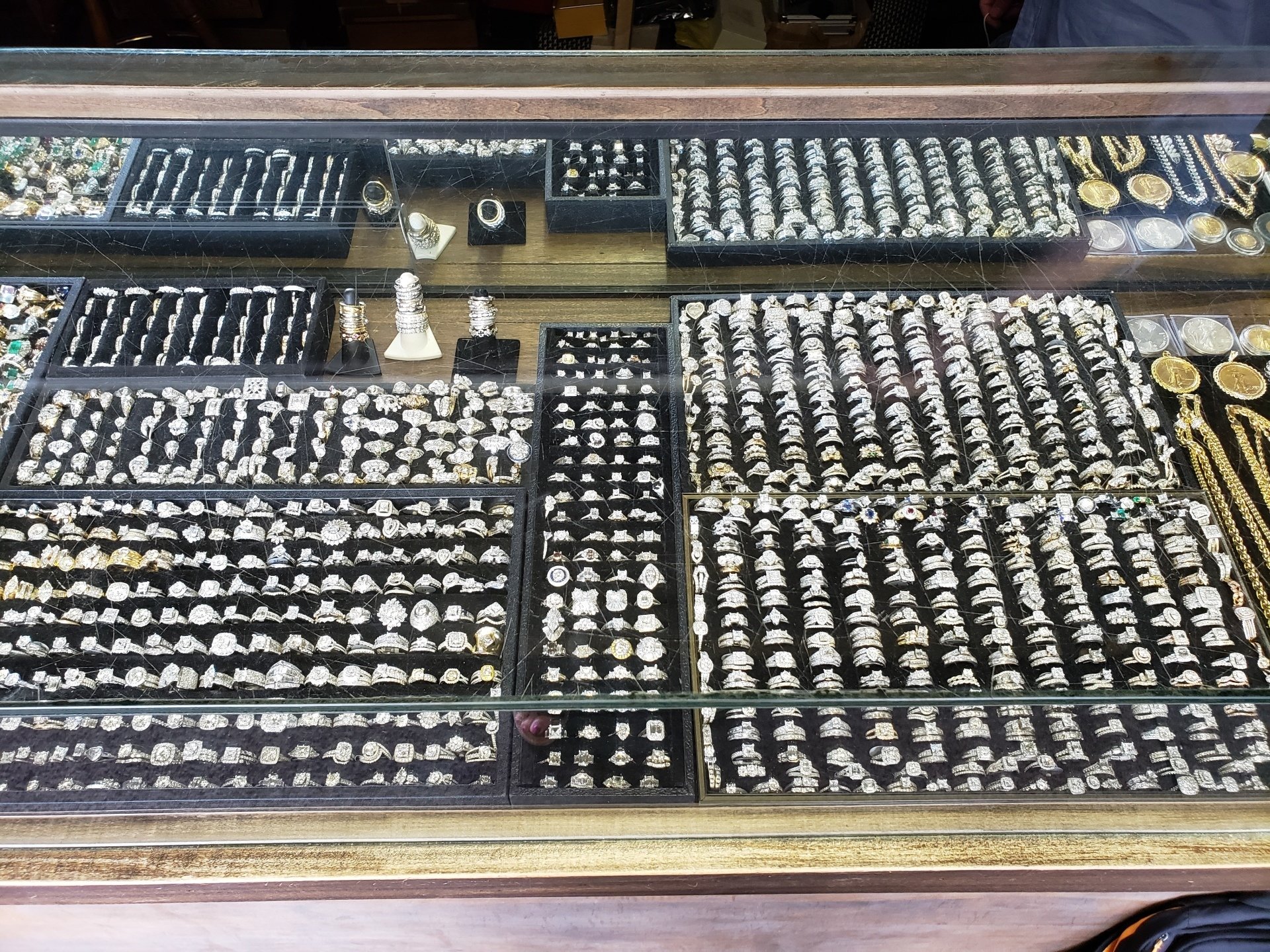Wholesale Jewelry Nashville, TN Nashville Gold
