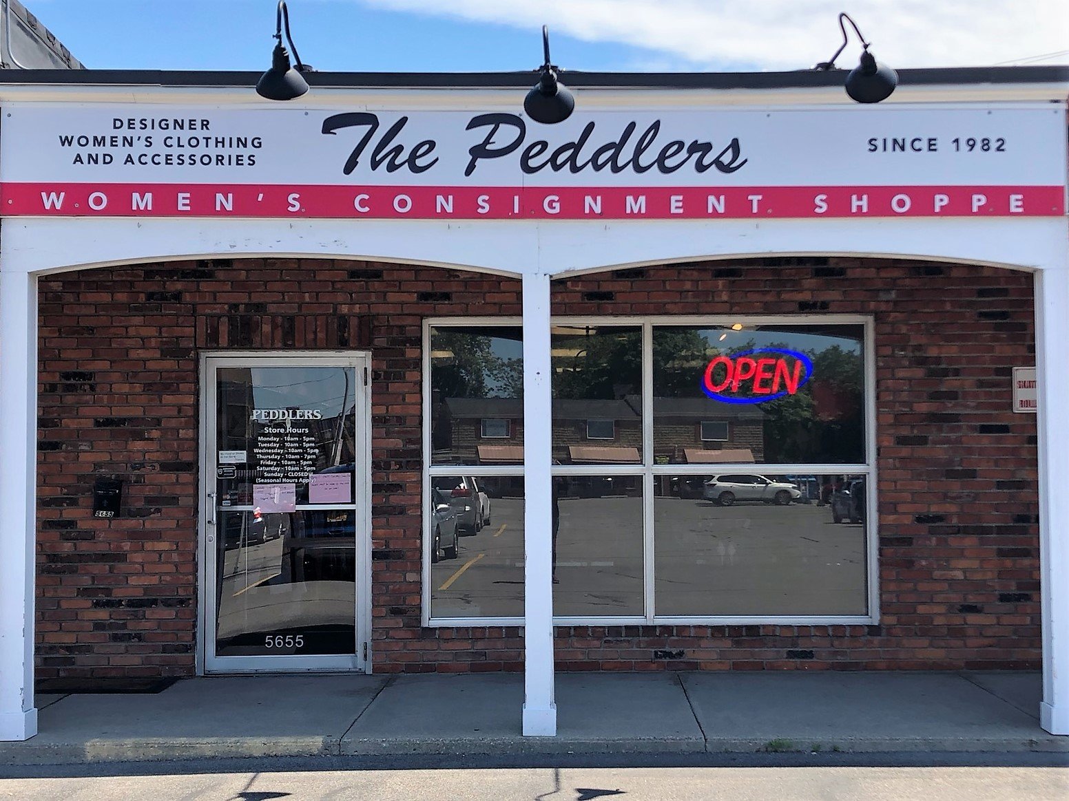 Consignment Shops & Thrift Shops Buffalo, NY Peddlers Consignment Shoppe