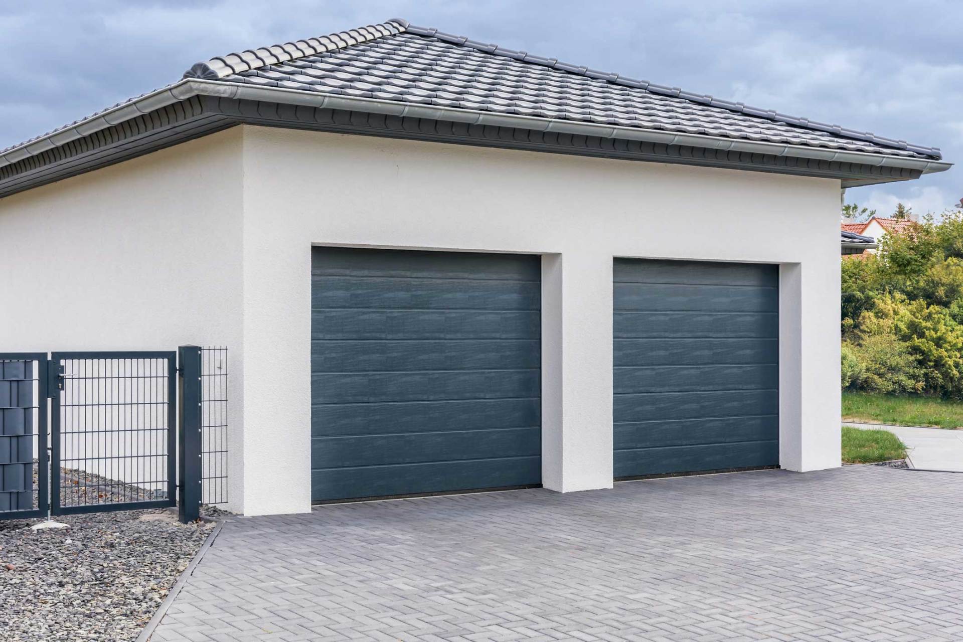 Garage Door Company Jacksonville, FL Associated Doors
