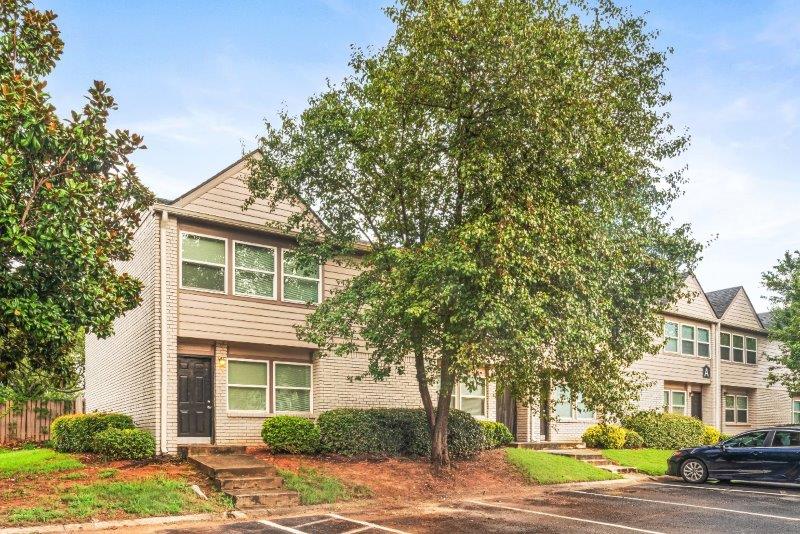 Gallery 13 Bedroom Townhomes for Rent, Broadway Townhomes