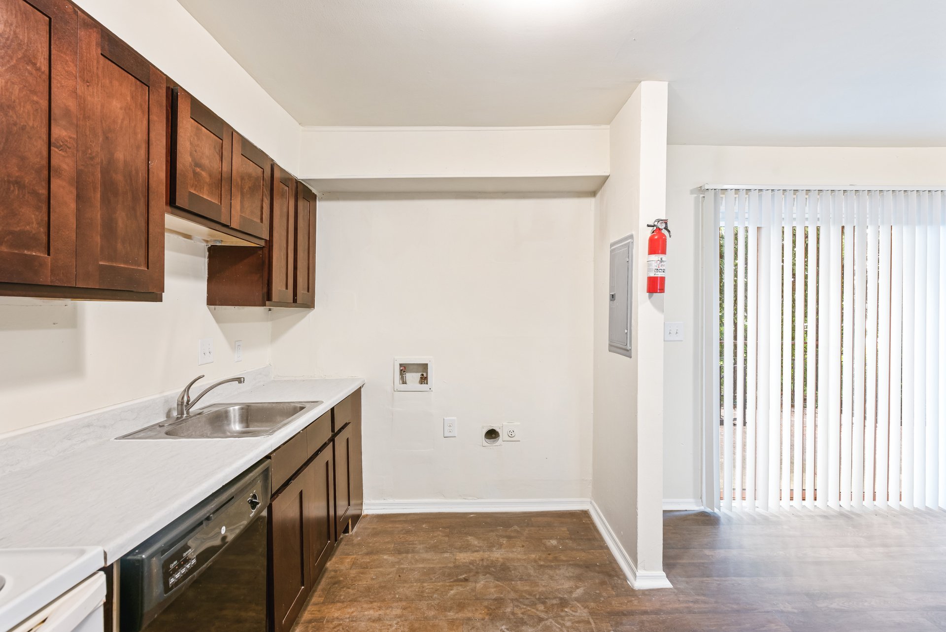 Gallery 13 Bedroom Townhomes for Rent, Broadway Townhomes