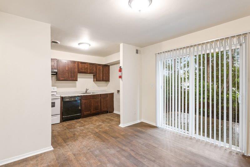 Gallery 13 Bedroom Townhomes for Rent, Broadway Townhomes