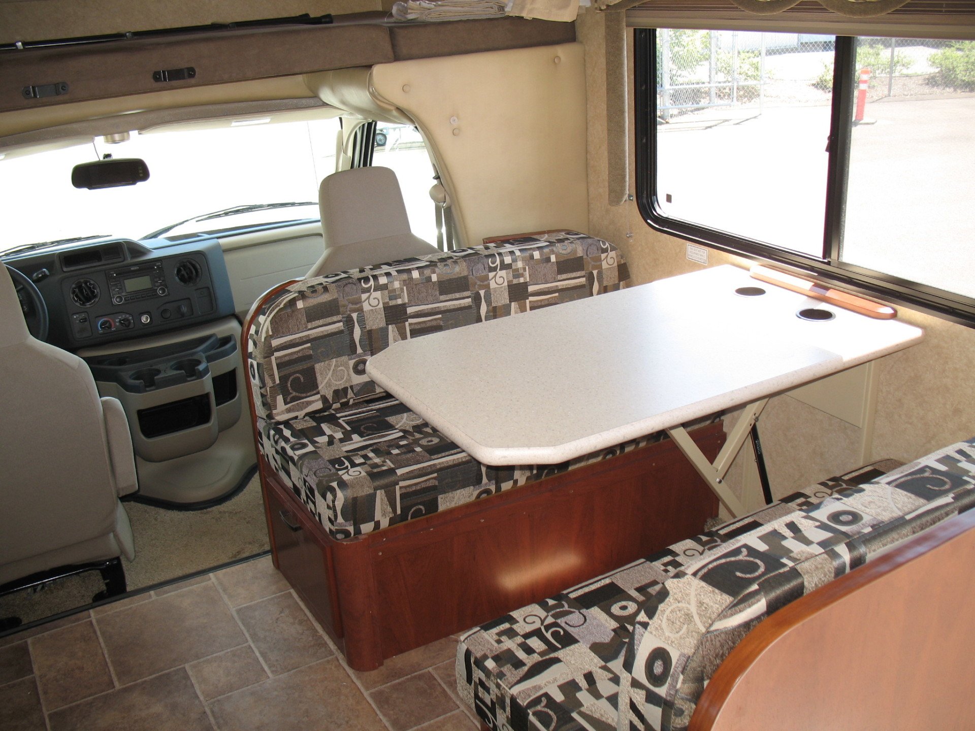 Class C RV Rentals from RV's To Go outside Portland, Oregon