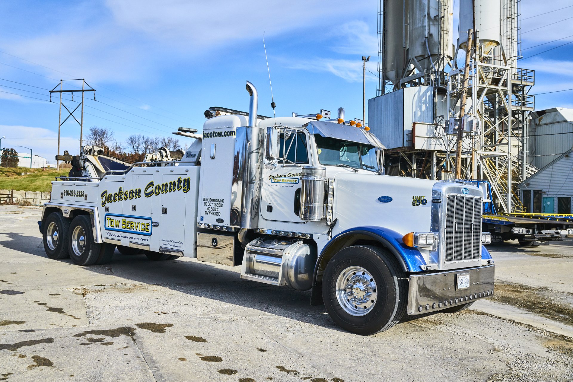 24 Hour Tow Truck Service Blue Springs MO Independence MO