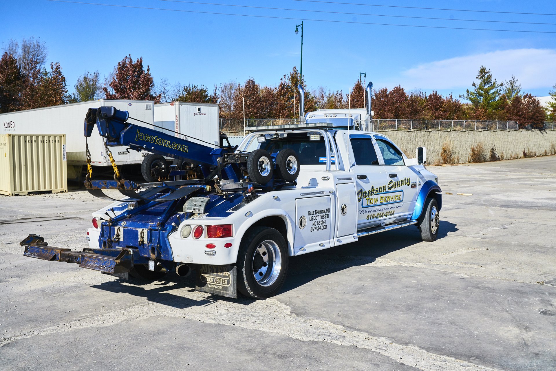 24 Hour Tow Truck Service Blue Springs MO Independence MO