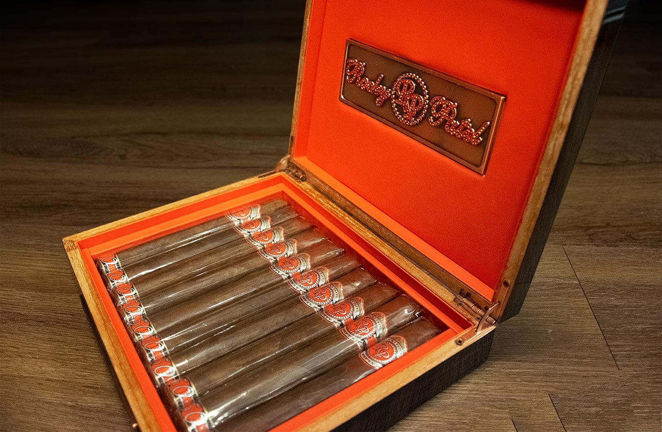 Import Cigars and Cigar Accessories XTreme Smoke & Vapor South