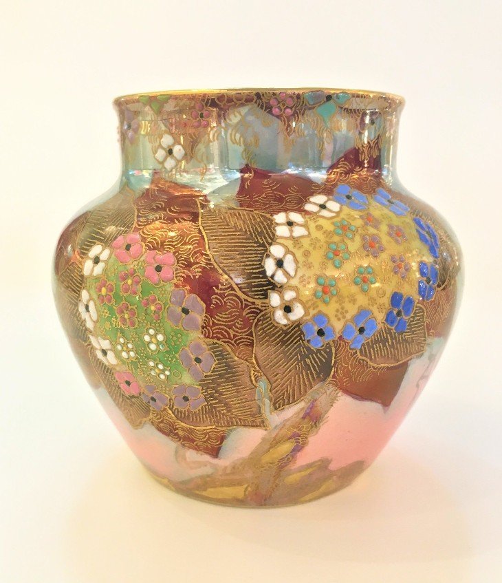 CARLTONWARE ART DECO LACE CAP VASE