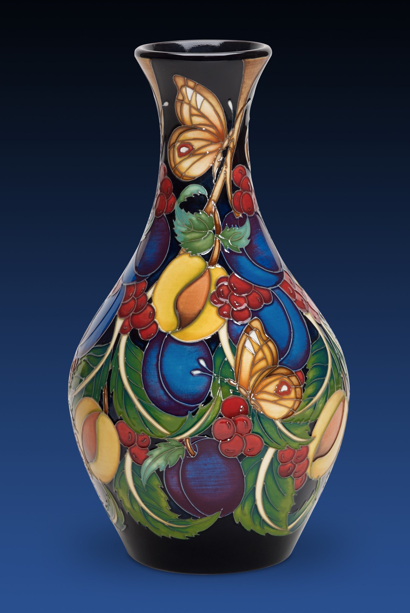 Faulconbridge_Antiques_Moorcroft Kirke's Blue Vase