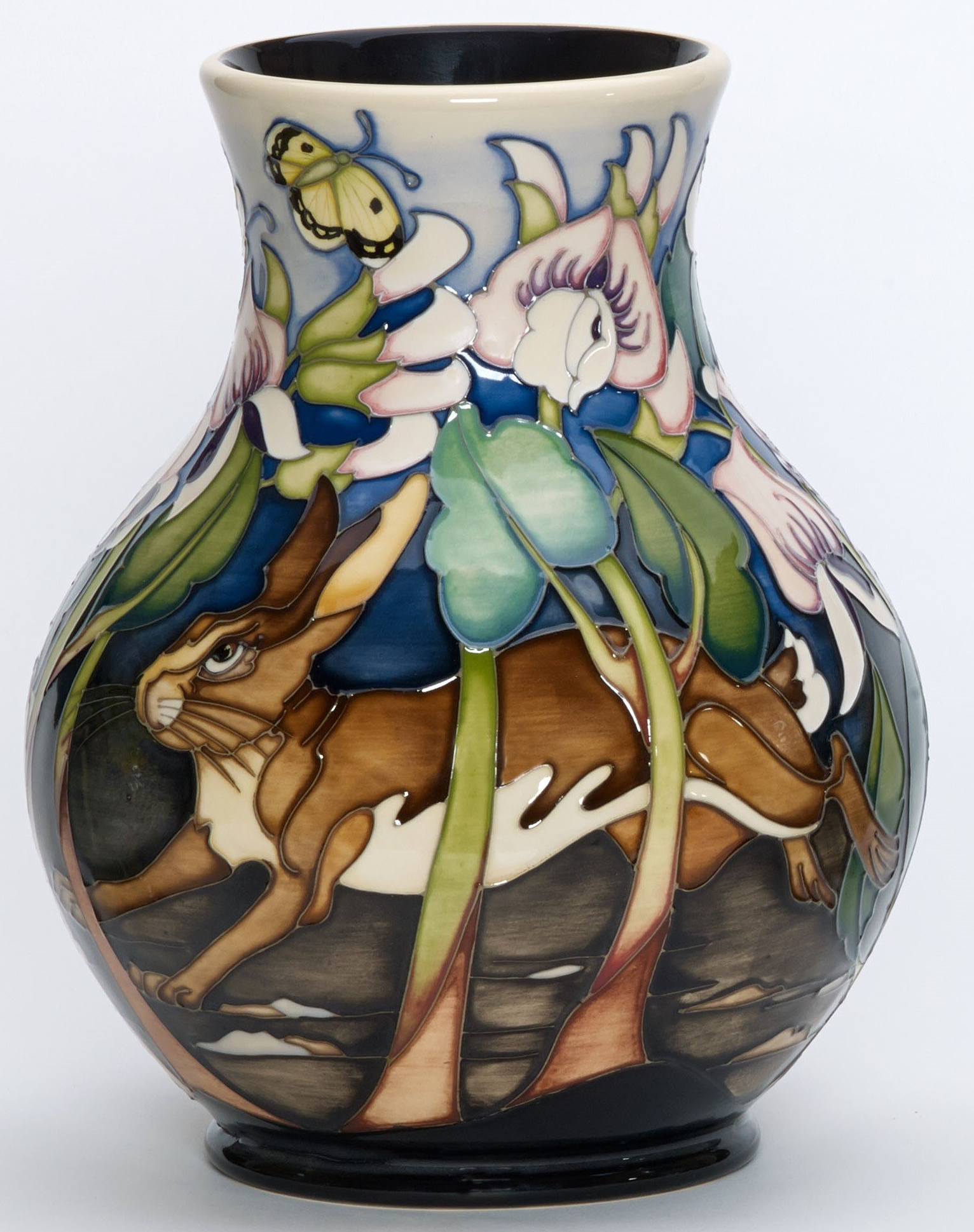 Faulconbridge_Antiques_MOORCROFT WATERSHIP DOWN HAZEL-RAH VASE