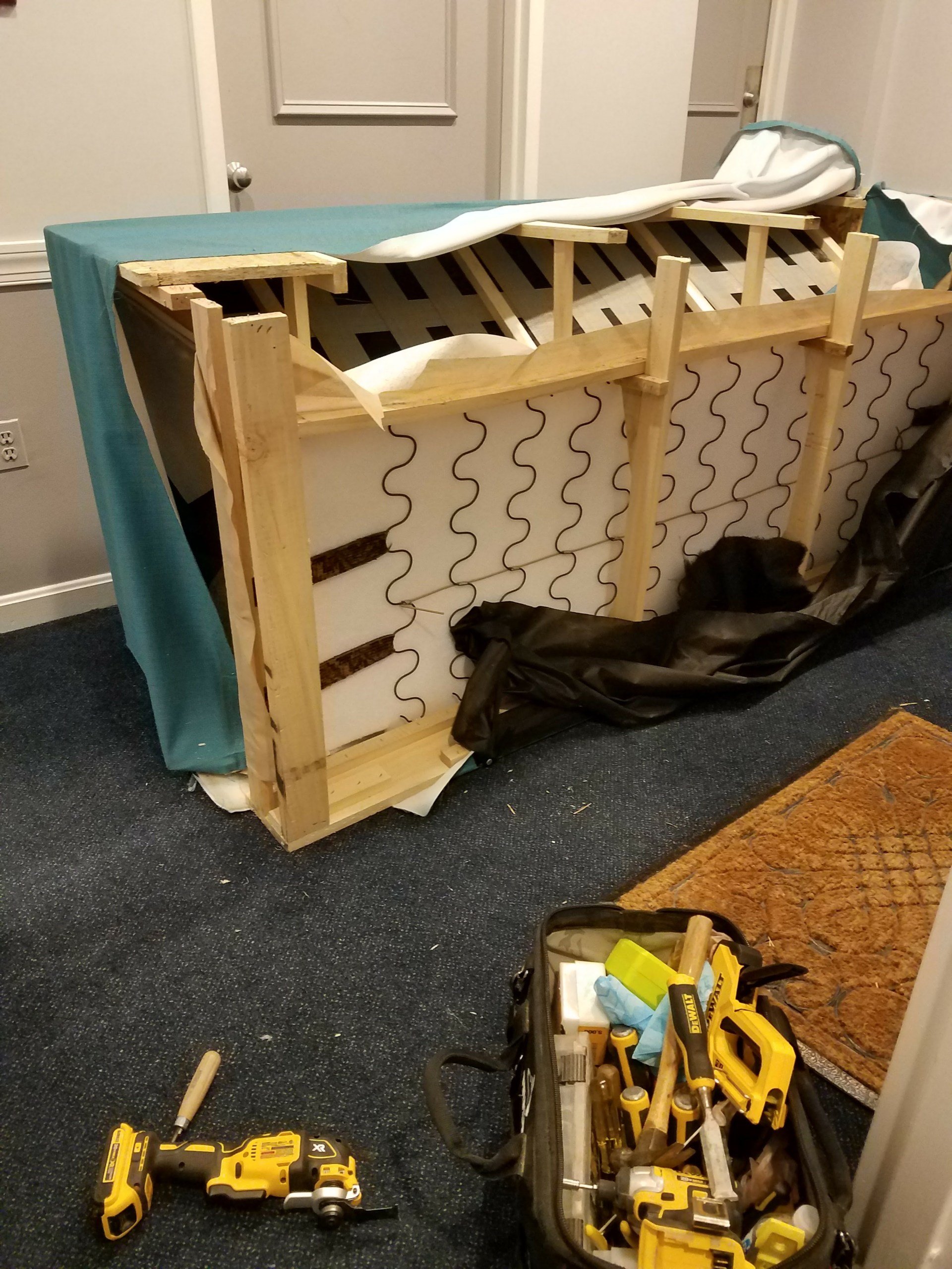 Leather Sofa Disassembly Reassembly Moving In Md Fabric Sofa Disassembly Reassembly