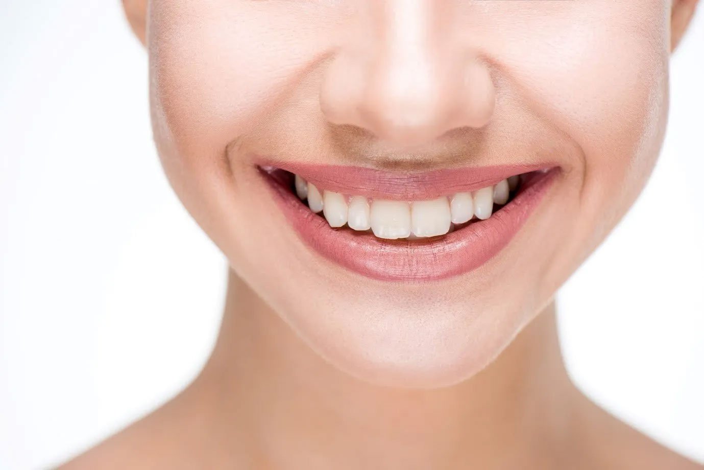 6 Reasons to Choose Professional Teeth Whitening