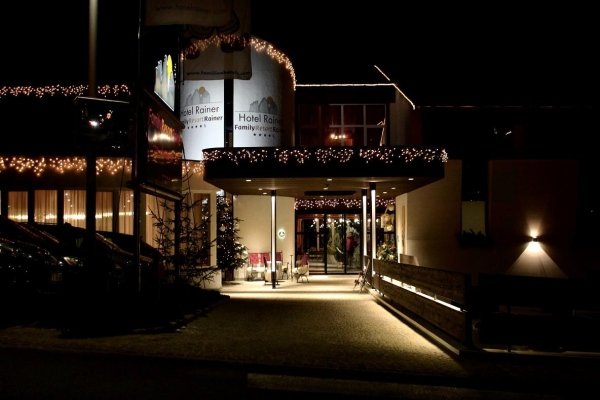 Illuminazione Esterna Hotel : Lampade personalizzate bergamo due effe illuminazione