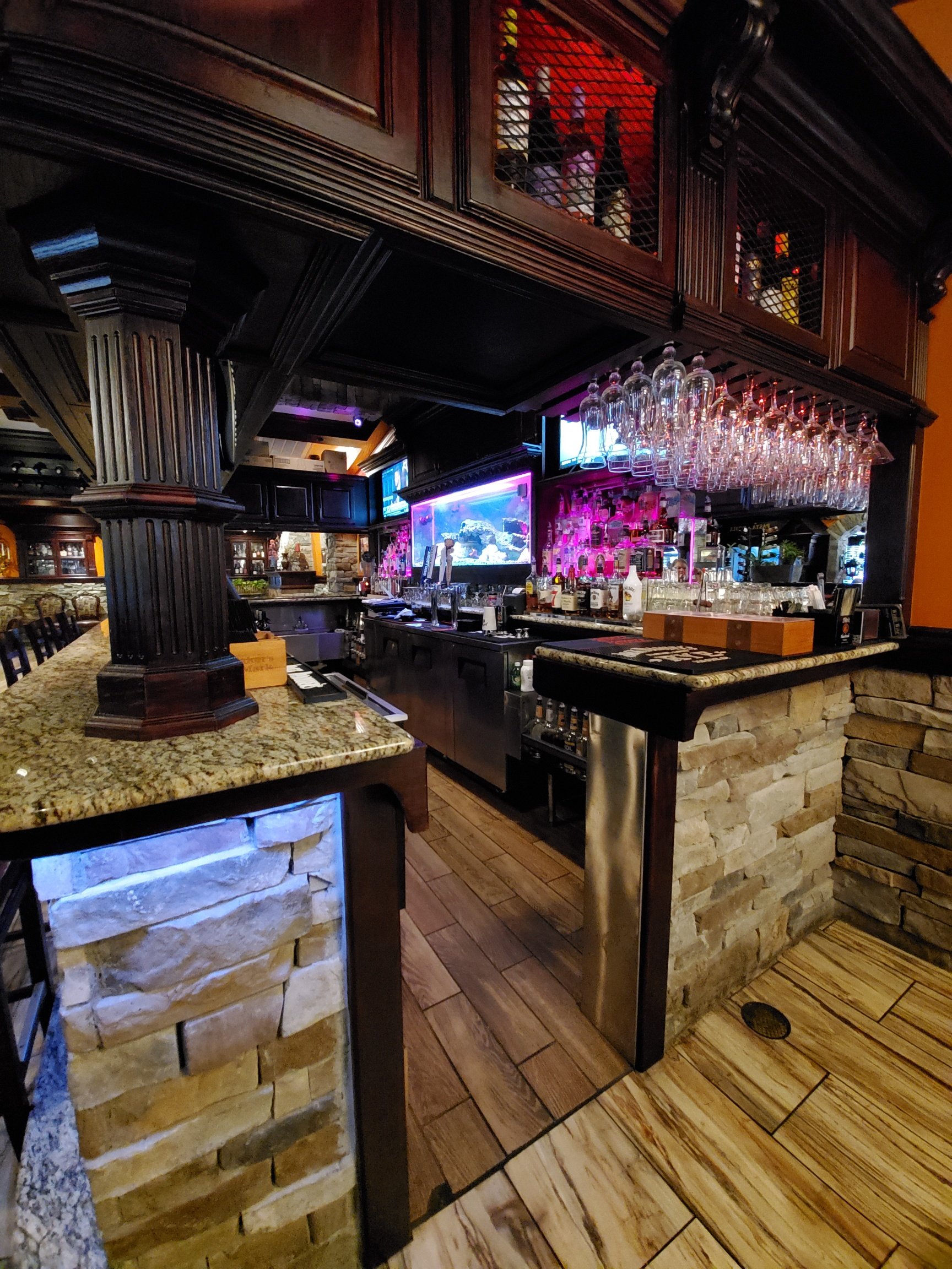 Moustos Pasta & Grill Italian Restaurant Paris, TN & Union City, TN