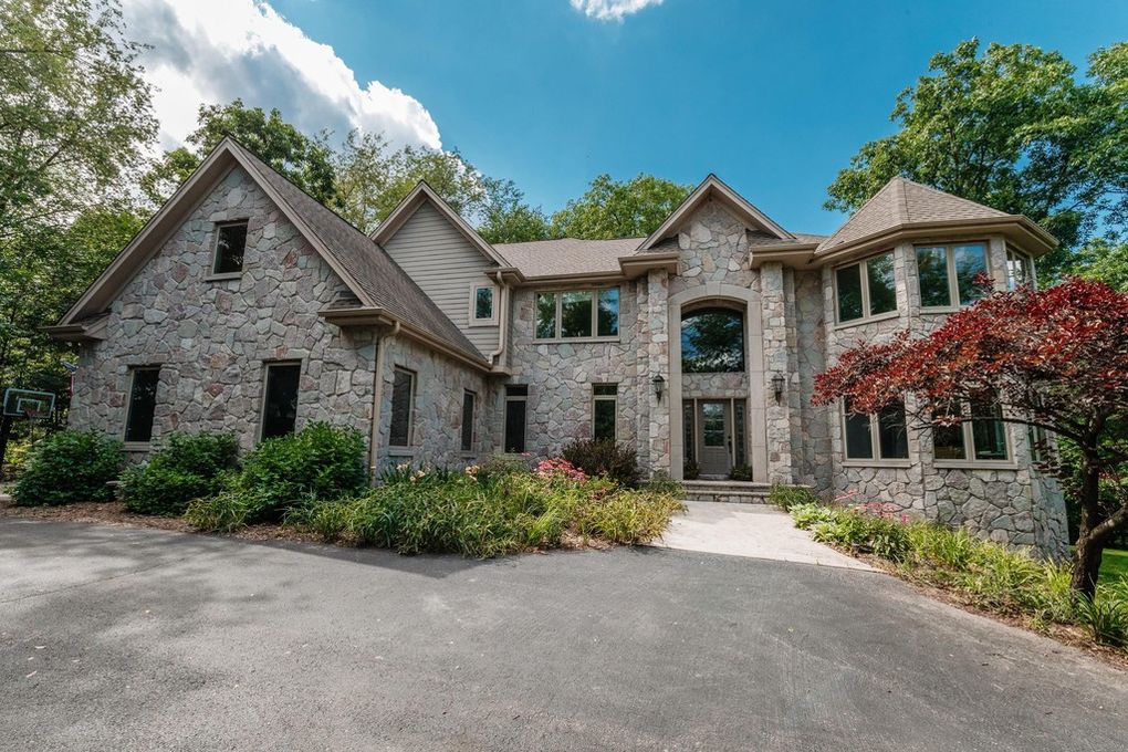 Lake Country Homes Oconomowoc, WI Pat Bolger Realty