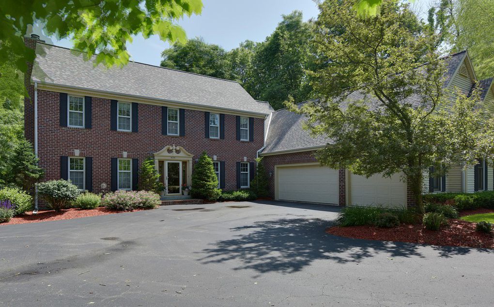 Lake Country Homes Oconomowoc, WI Pat Bolger Realty