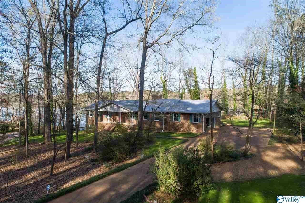 Debbie Mathis Realty & Auction Scottsboro, AL