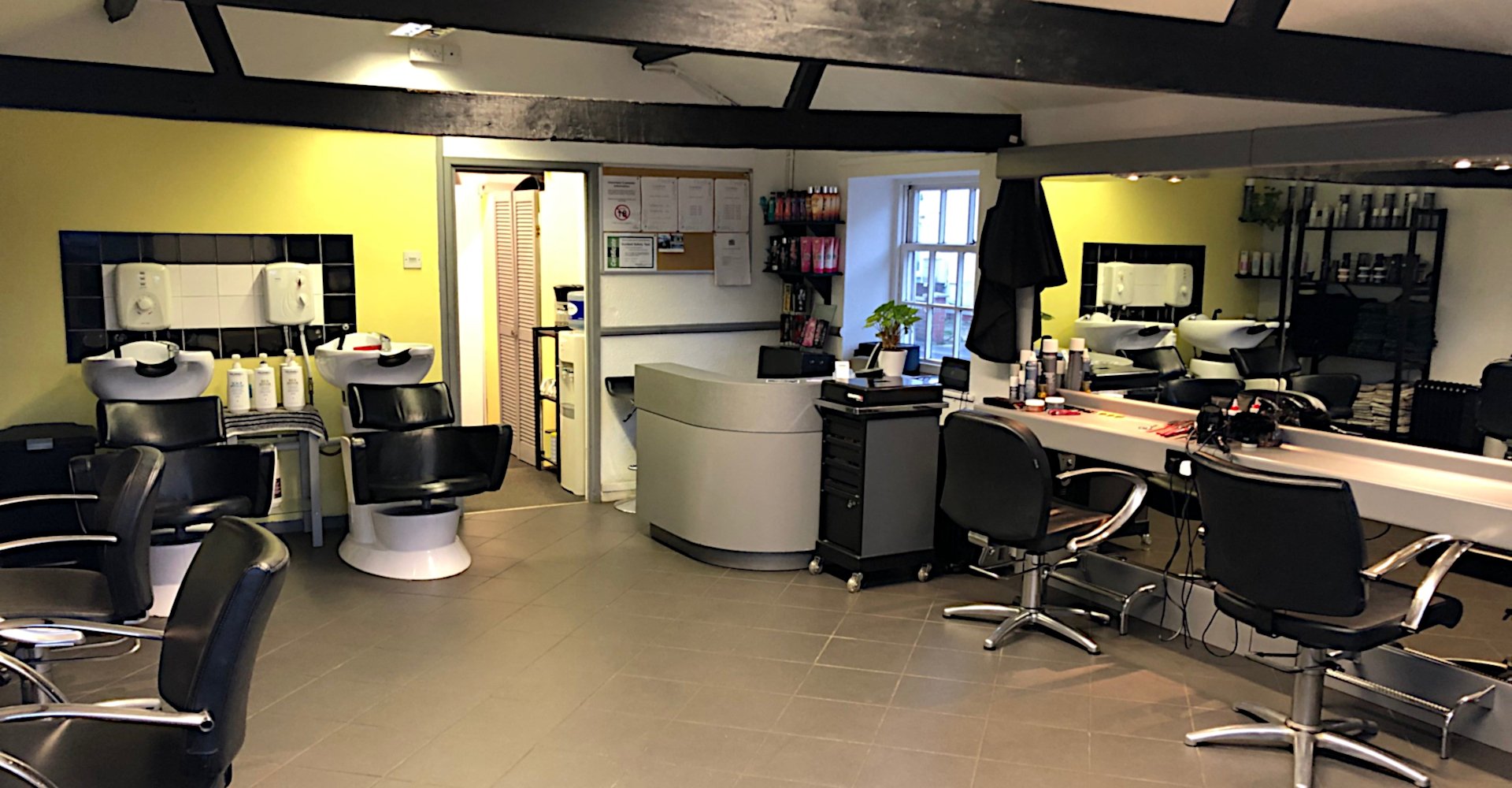 Hairdressers Cooper's Hair, Beauty and Tanning