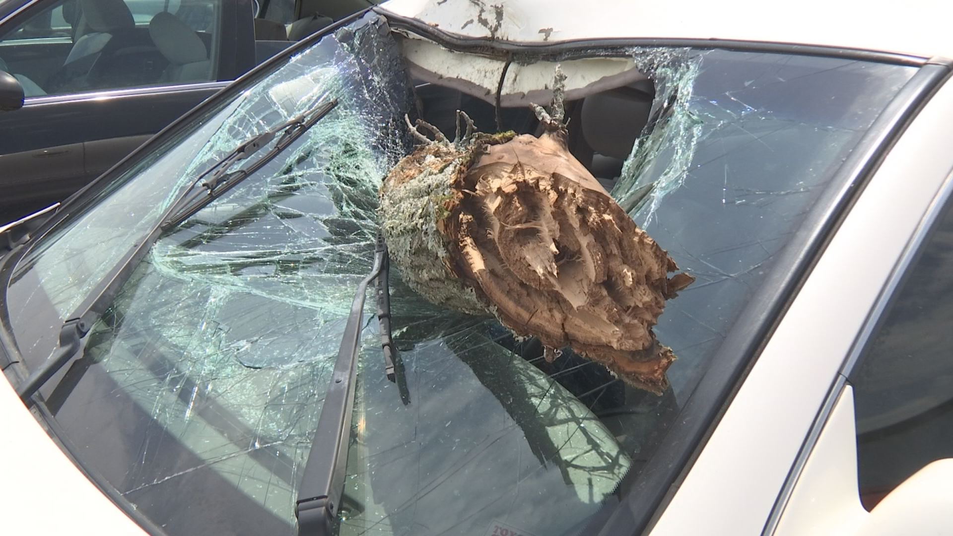 Does Allstate Car Insurance Cover Cracked Windshield