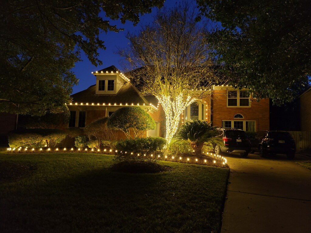 Christmas Lights Hanging Richmond, TX, Rosenberg, TX, Sugar Land, TX