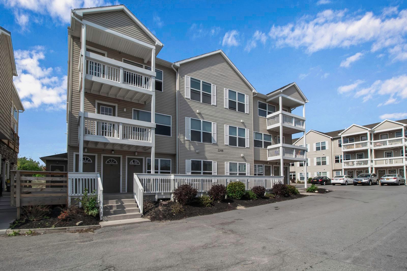 Wyse Properties Alexander Estates Open 3BD/3BA