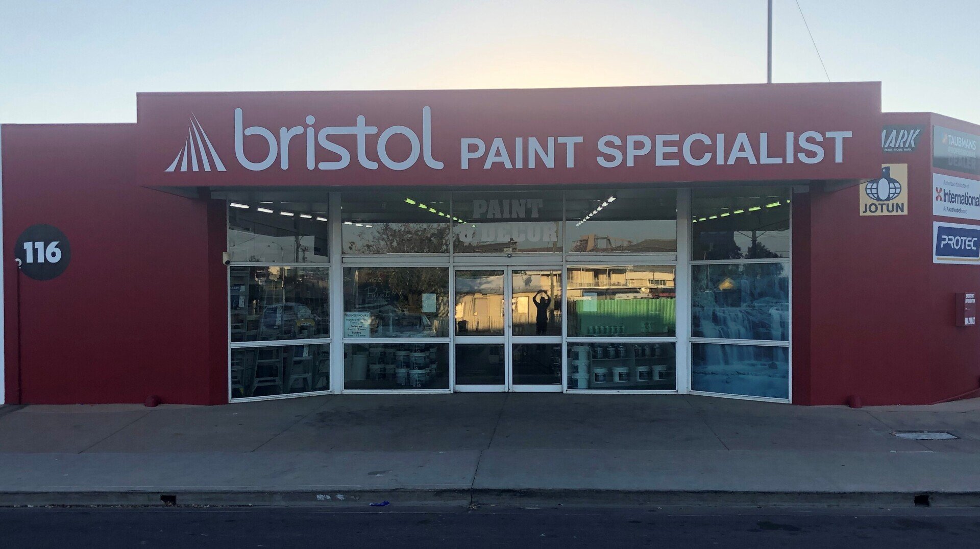 Painters in Mount Isa North West Queensland Painting