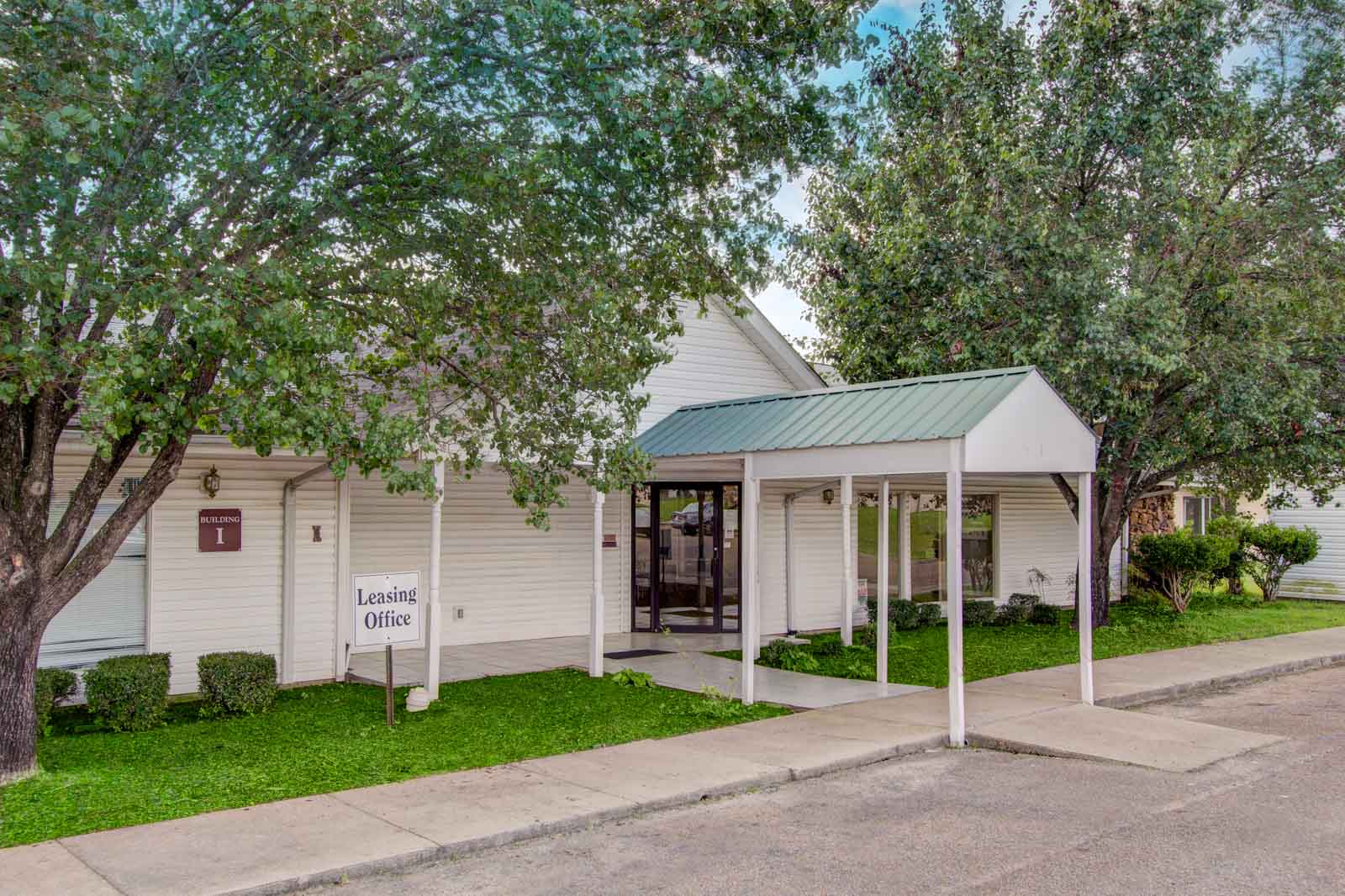 Photo Gallery Jackson Valley Apartments, Jackson, MS