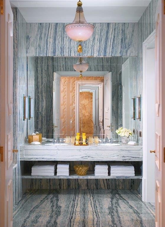 rifacimento bagno con finiture di pregio