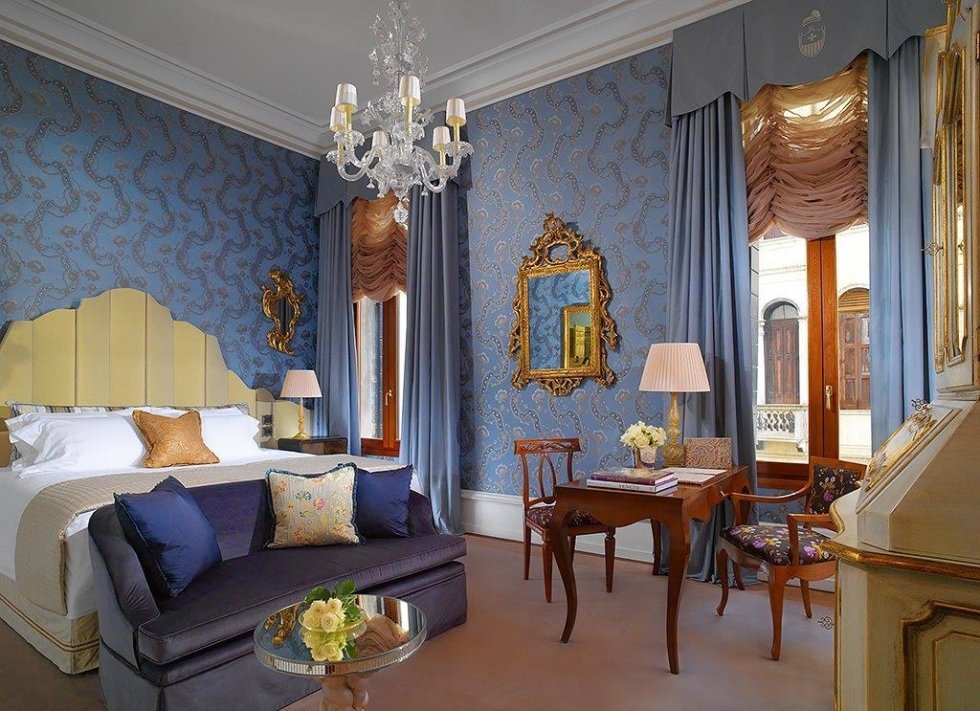 stanza da letto lussuosa