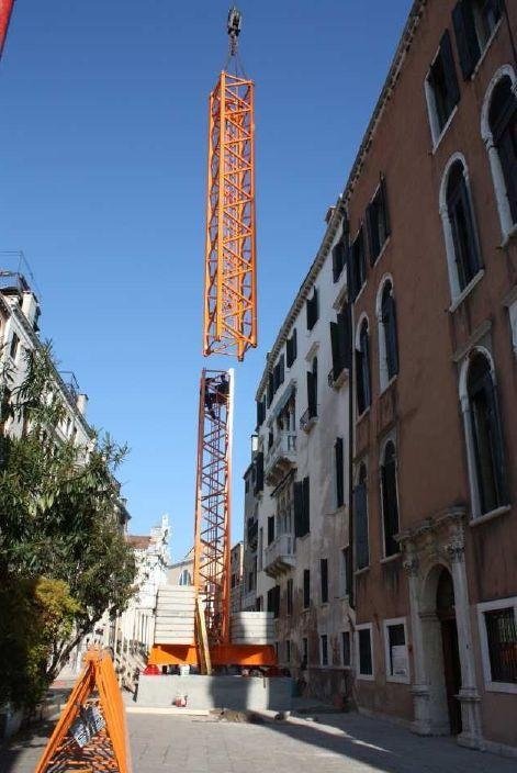 grù per sollevamento materiali edili