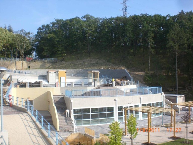 vista complesso edilizio esterno