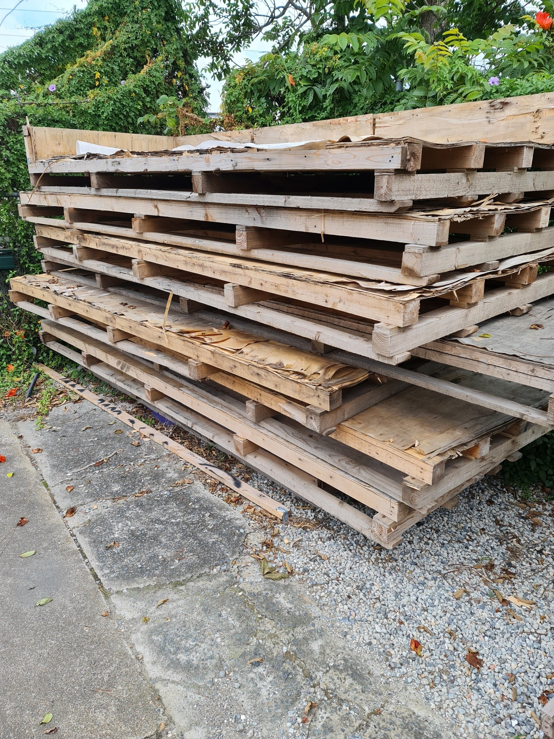 Brisbane Pallet Recyclers Buy and Sell Pallets