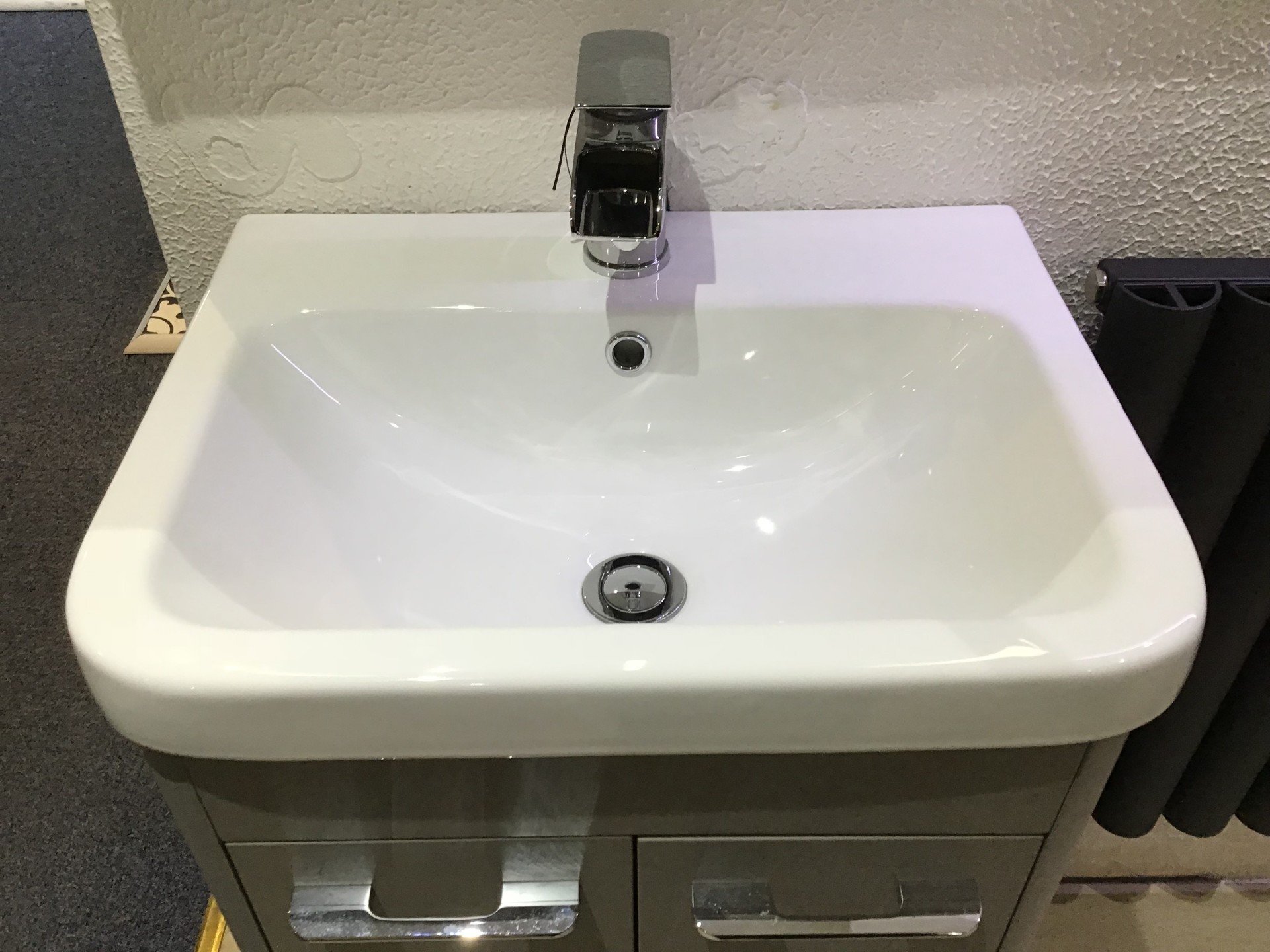 Kitchen and bathroom showroom in Hedge End | HTS Studios