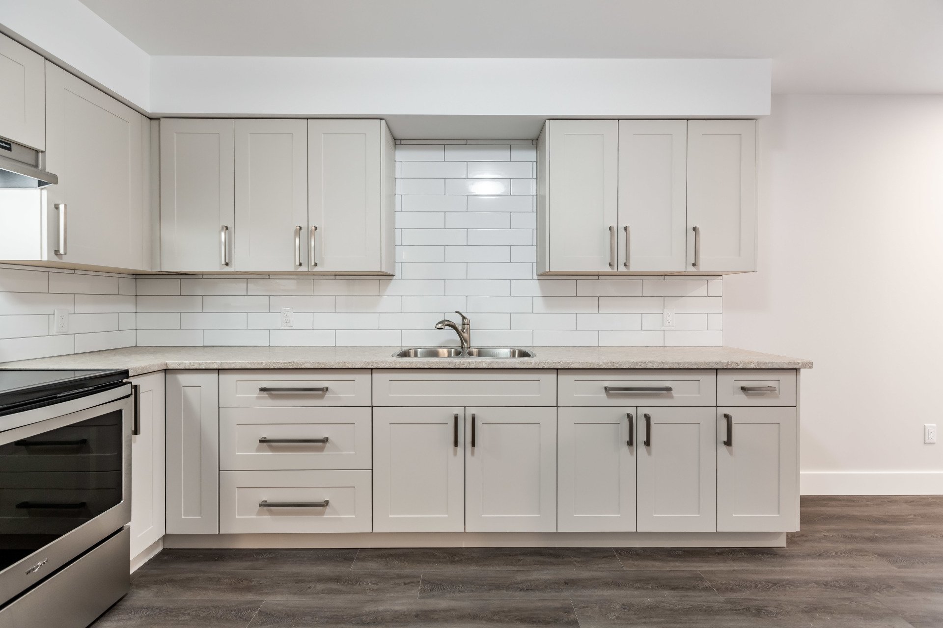 Mirelle & Design Barrie Custom Kitchens &