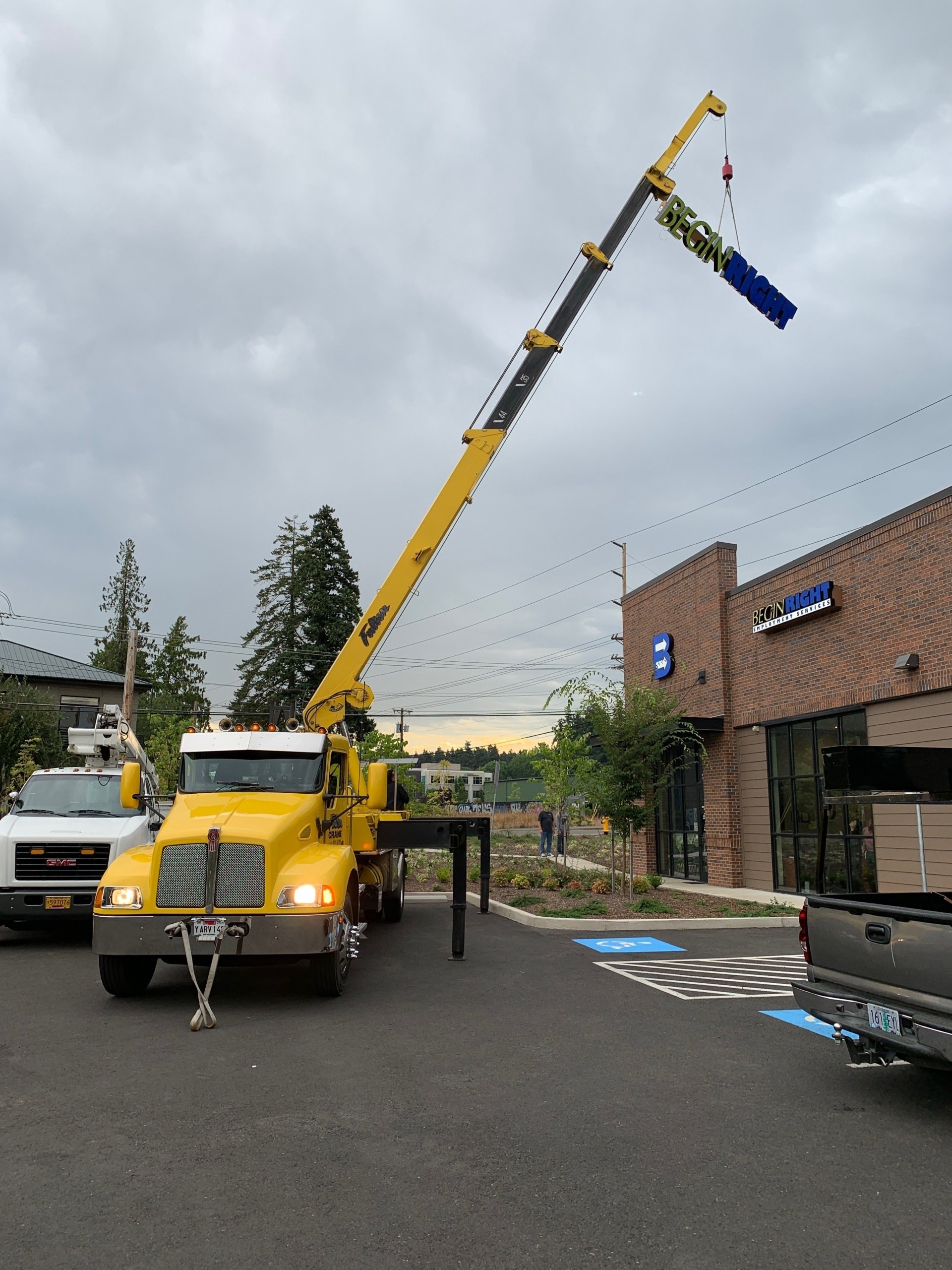 Crane Services l Beaverton, OR l Fulton Crane & Rigging
