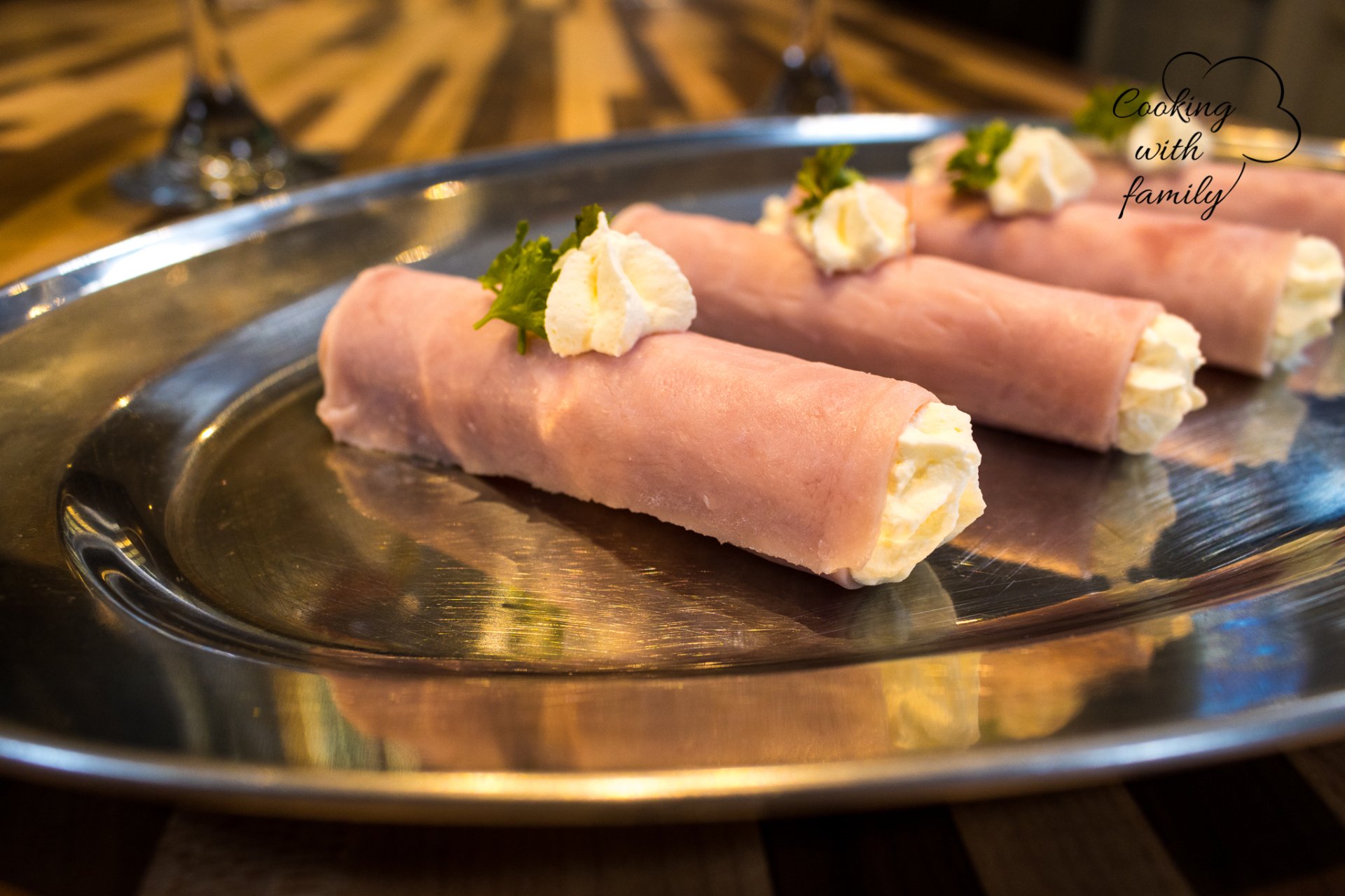 Creamy Horseradish Ham Rolls