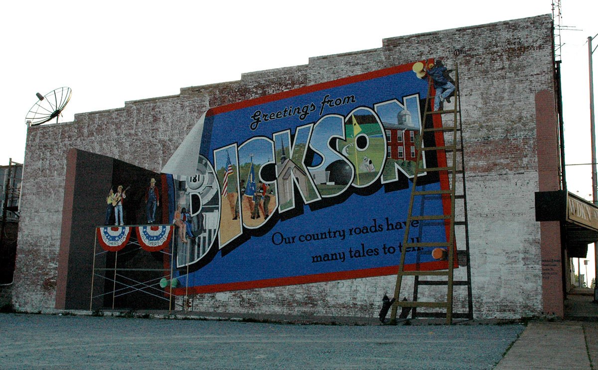 'Greetings from Dickson', a Postcard Mural by Artist Michael Cooper