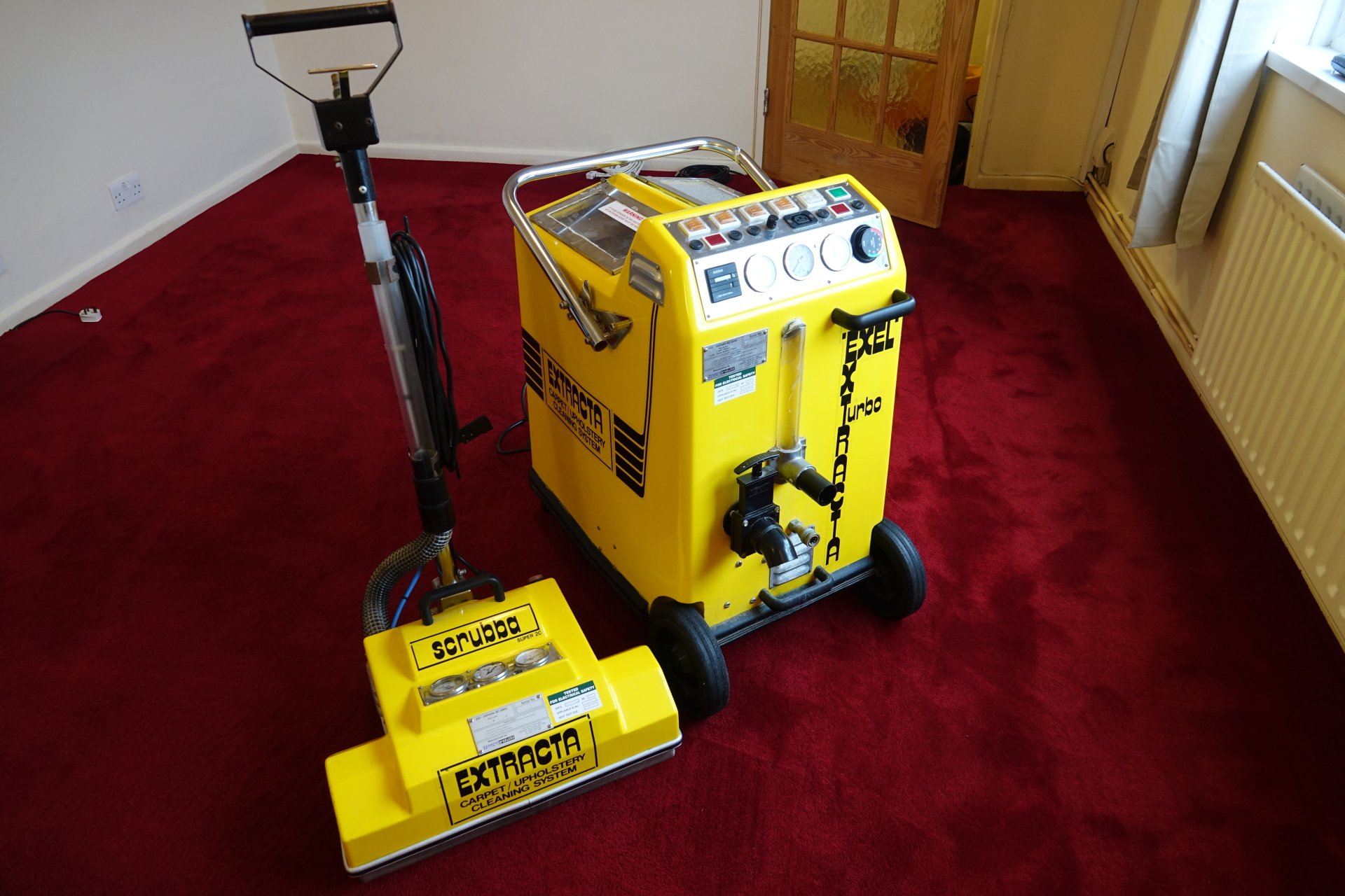 Floor cleaning contractor in Walsall Extracta Carpet Cleaners