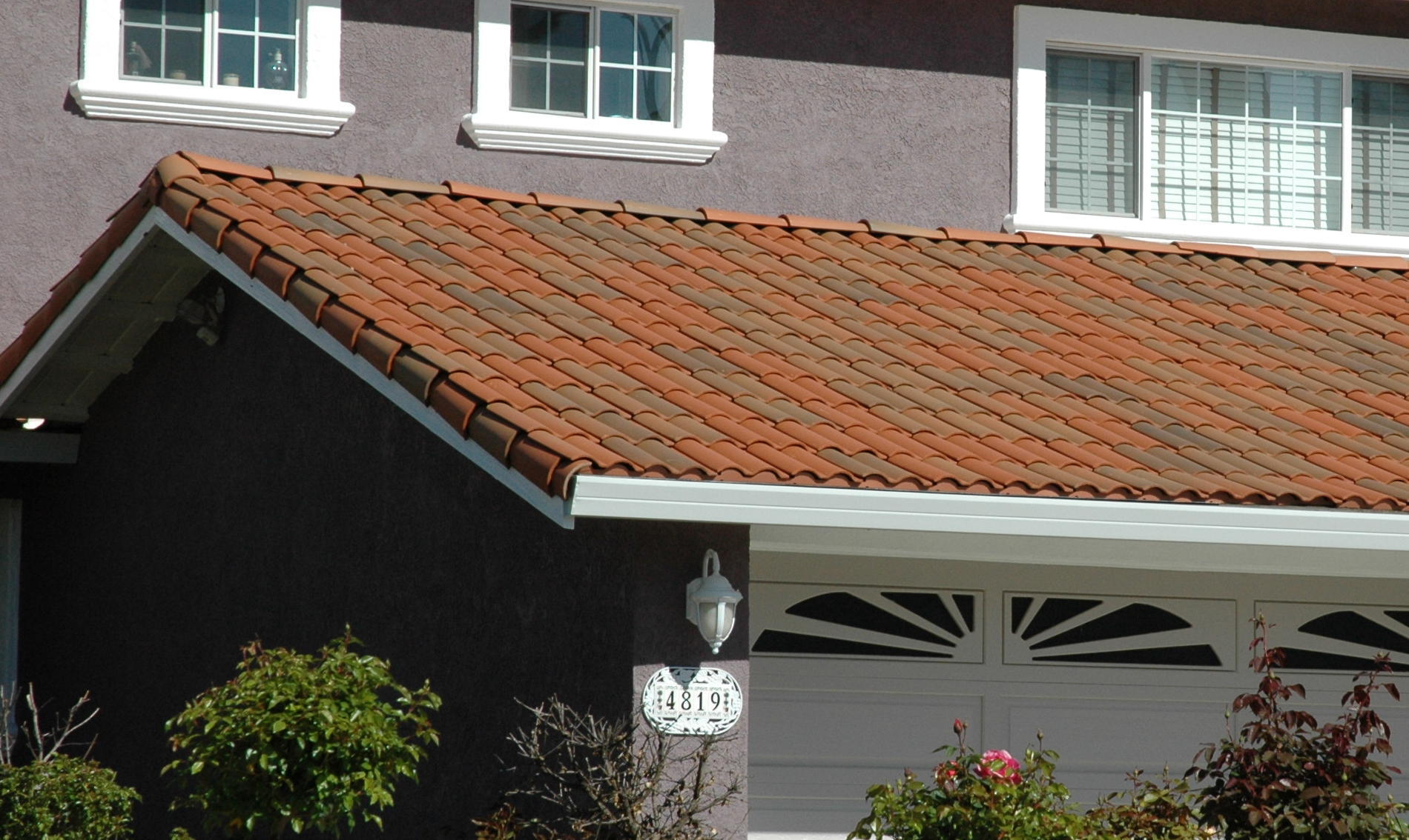 Clay Tile Best Roofing Contractor Cost Of New Roof Gutter B Claylite Roofs