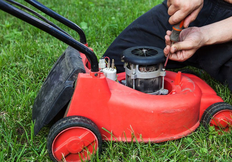 Garden machinery repairs The Robin Company Garden Machinery